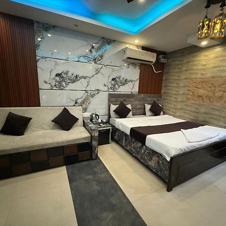 Hotel Dev Ganga Rishīkesh Buitenkant foto
