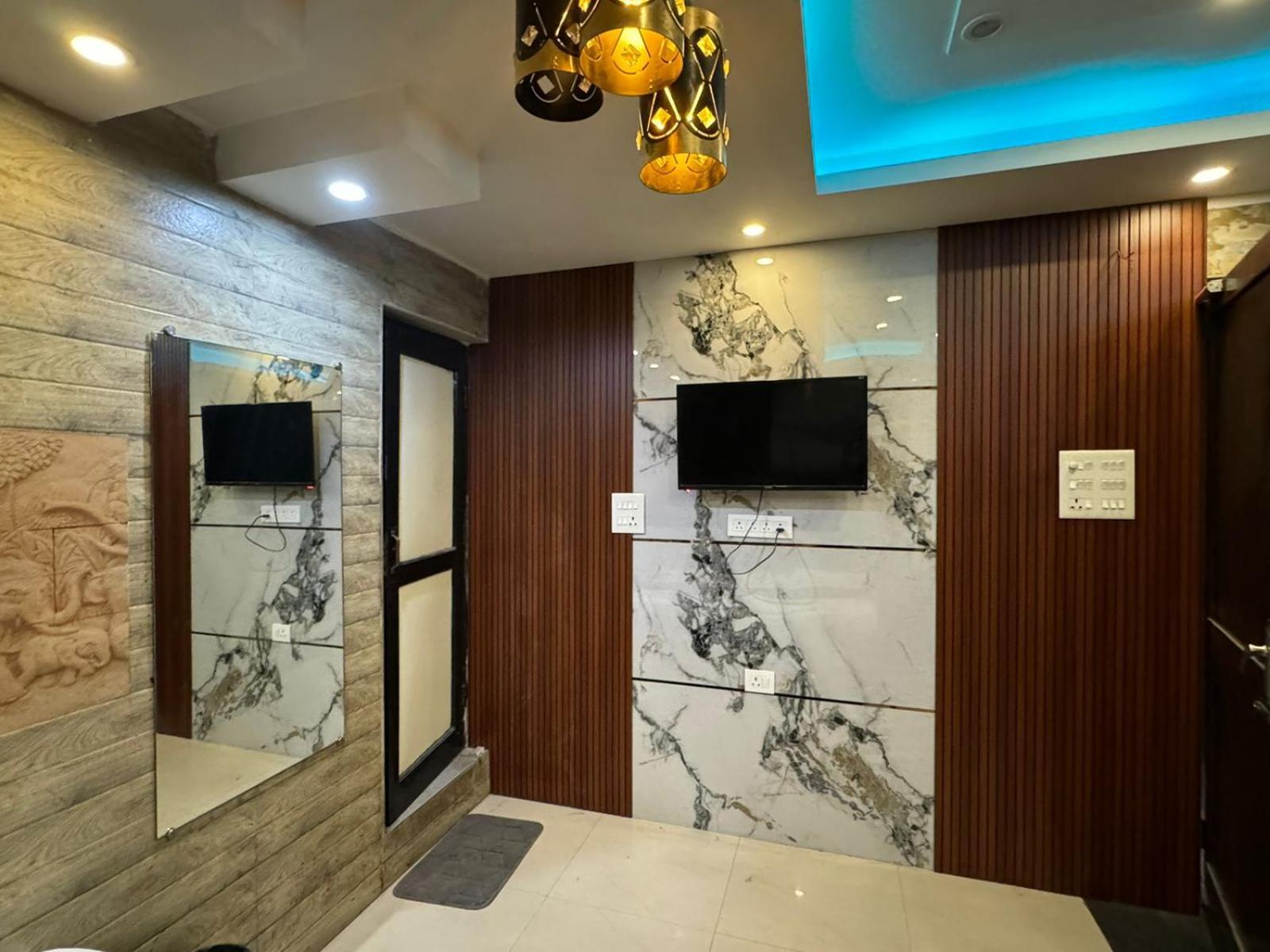 Hotel Dev Ganga Rishīkesh Buitenkant foto