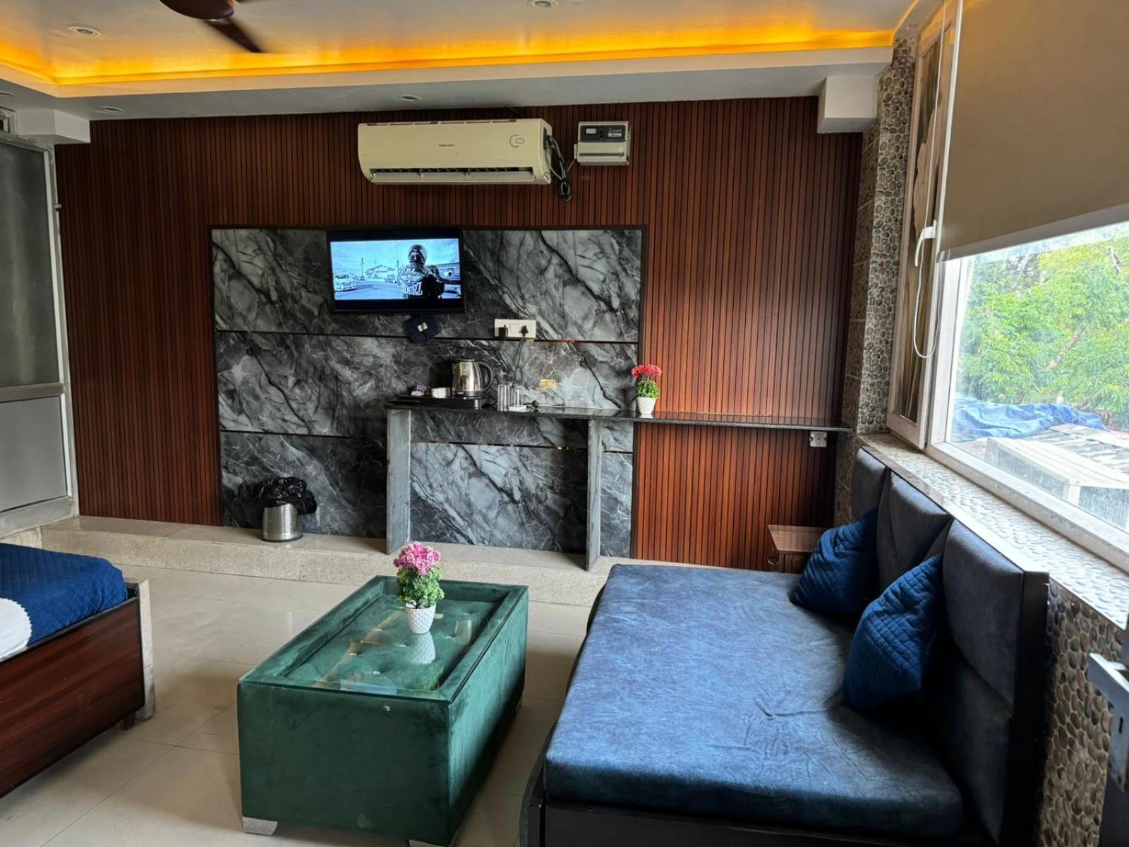 Hotel Dev Ganga Rishīkesh Buitenkant foto