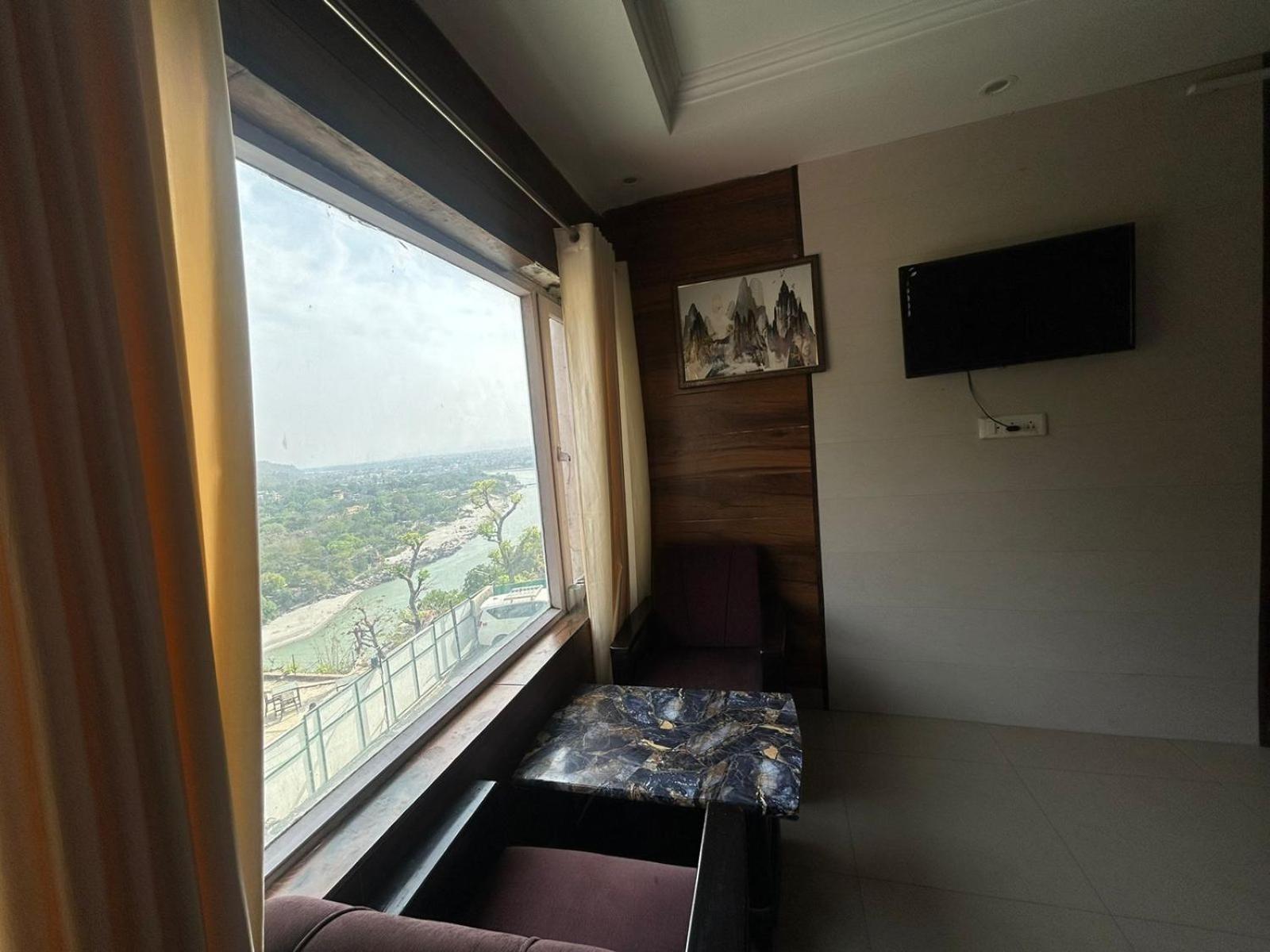 Hotel Dev Ganga Rishīkesh Buitenkant foto