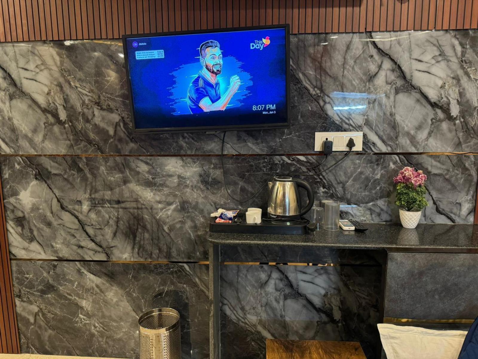 Hotel Dev Ganga Rishīkesh Buitenkant foto
