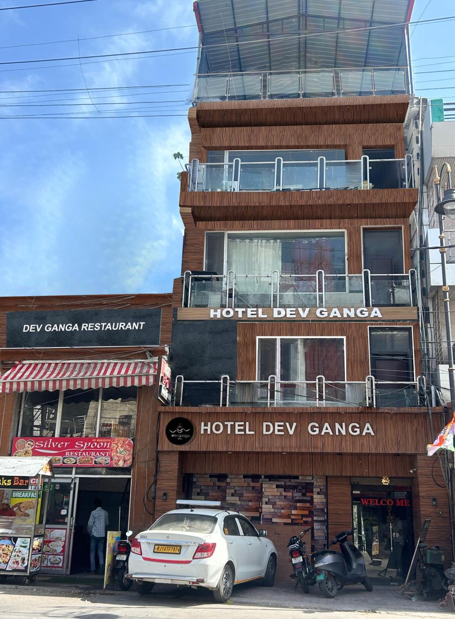 Hotel Dev Ganga Rishīkesh Buitenkant foto